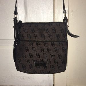 Dooney & Bourke Crossbody bag